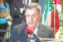 Embedded thumbnail for خطاب للرئيس السنيورة في حفل تكريم رجال خدموا في الادارة اللبنانية من منطقة الشوف اقيم في منزل النائب محمد الحجار في 15 تموز 2011 - الجزء الثاني 